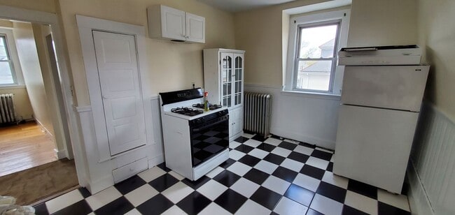 Building Photo - 7 Summit Ave