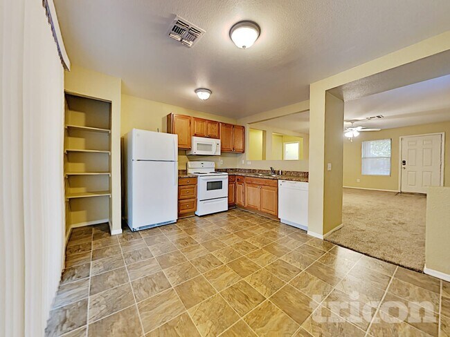 Foto del edificio - 11514 W Wethersfield Rd