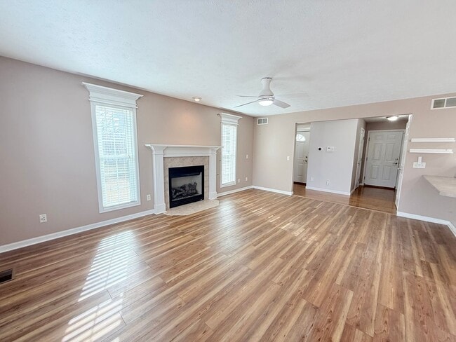 Building Photo - Incredible 3 bed, 3.5 bath with EV Charging Port!