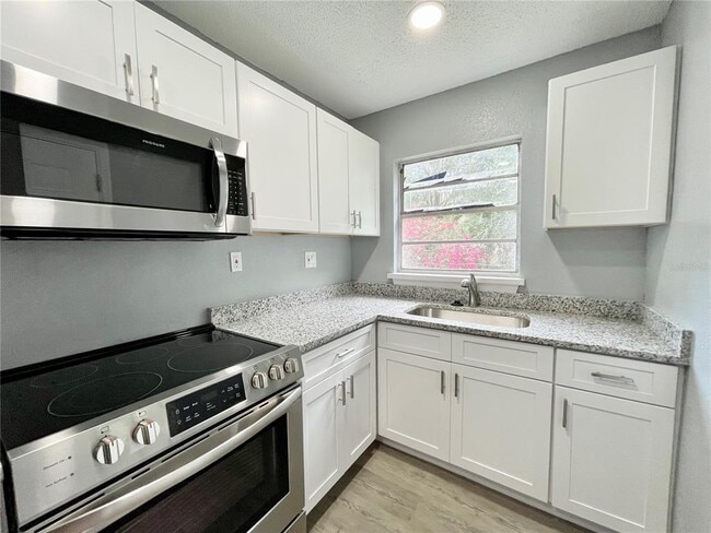 Foto del edificio - 3507 Walker Rd