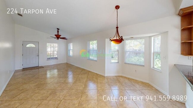 Building Photo - 224 Tarpon Ave