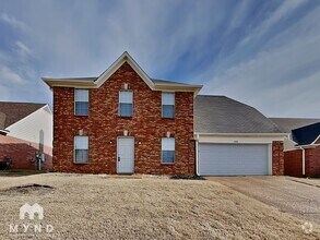 Building Photo - 3806 Sungrove Cir E