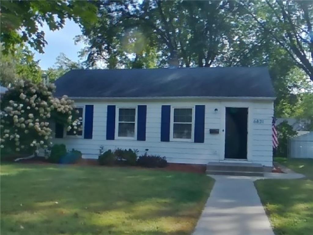 Foto principal - 6821 Thomas Ave S