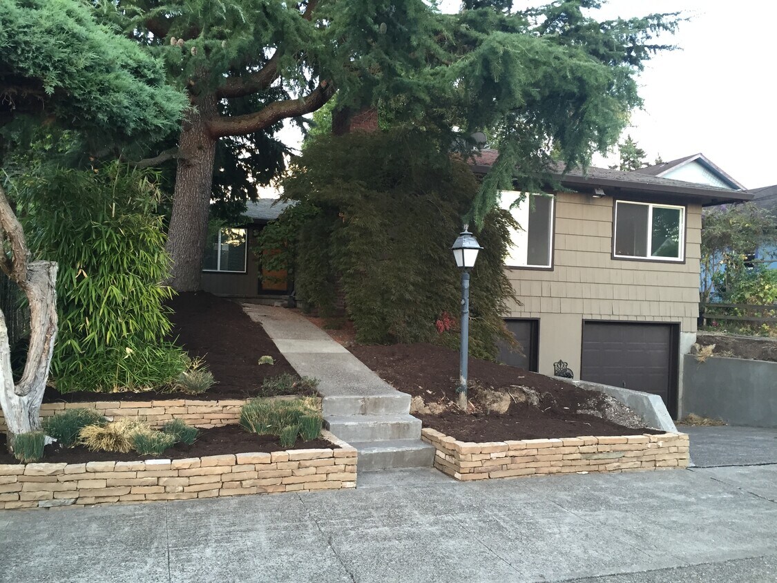 4004 SE 33rd Pl Unit 4004, Portland, OR 97202 Condo for Rent in