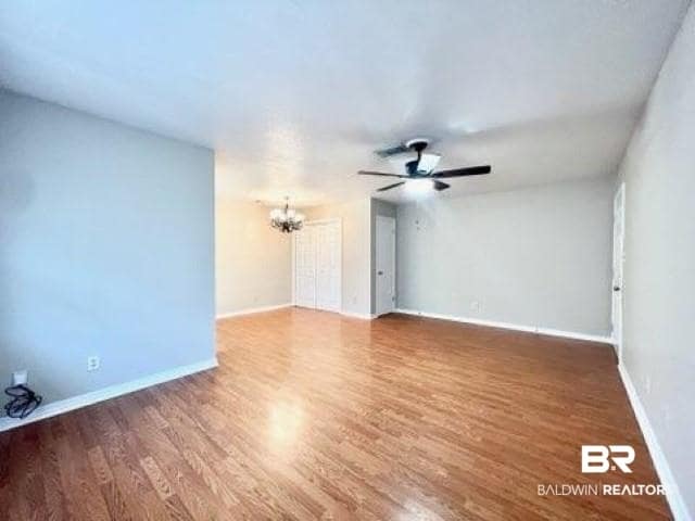Building Photo - 512 Lake Forest Blvd