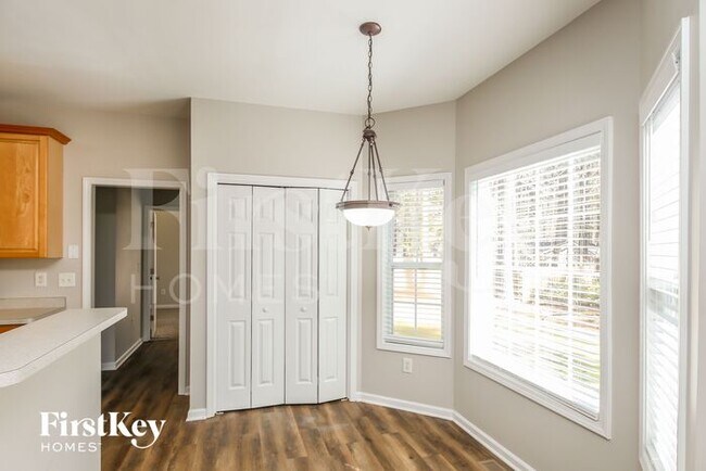 Building Photo - 5631 Waldens Farm Dr