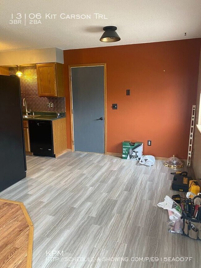 Foto del edificio - 13106 Kit Carson Trail