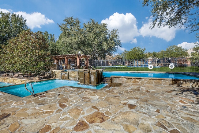 Pool - Eastgrove Apartments