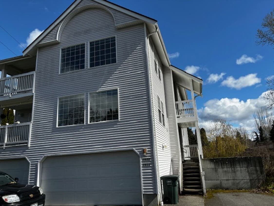 16031605 21st St Unit 1605, Bellingham, WA 98225 Room for Rent in