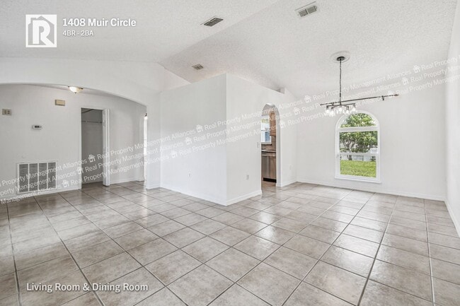 Building Photo - Charming 4-Bedroom Ranch with a Spacious L...