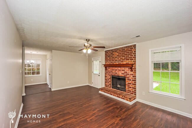 Foto del edificio - 8645 Garvey Dr