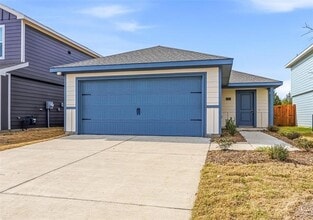 Building Photo - 1325 Brook Ln