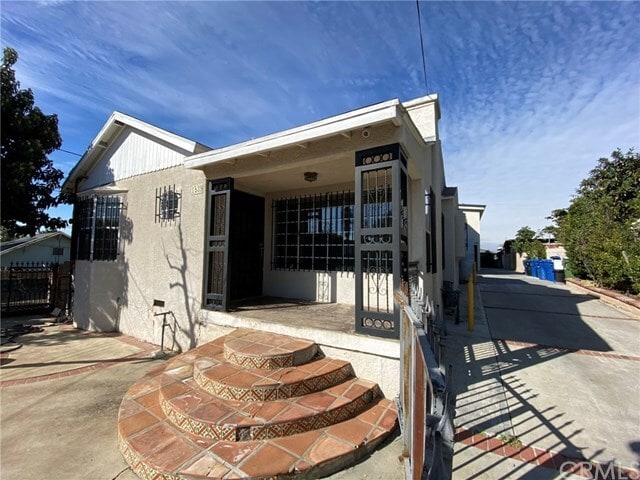 Primary Photo - 1539 Ricardo St