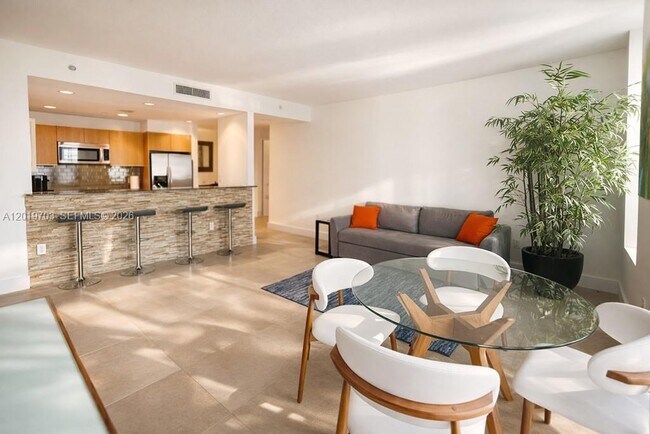 Building Photo - 1050 Brickell Ave