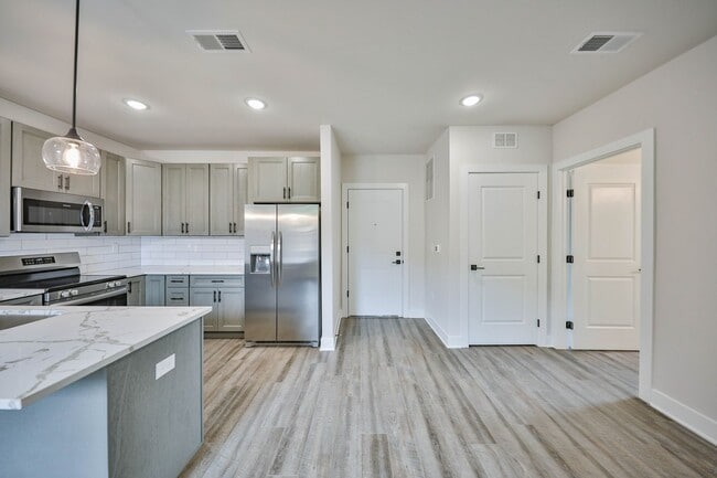 Foto del edificio - Brand New Luxury unit on Broadway in Bangor!