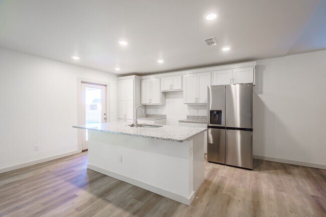 Foto del edificio - New Construction 3 bed / 2 bath in Elm Meadows