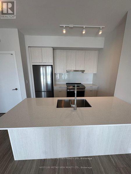Photo du bâtiment - 430 Square One Dr