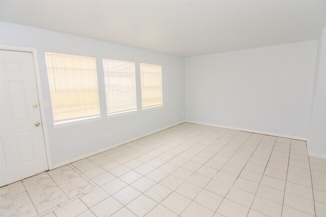 Foto del edificio - 9706 Farragut St