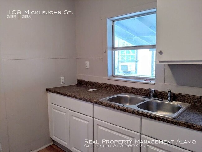 Foto del edificio - 109 Micklejohn St