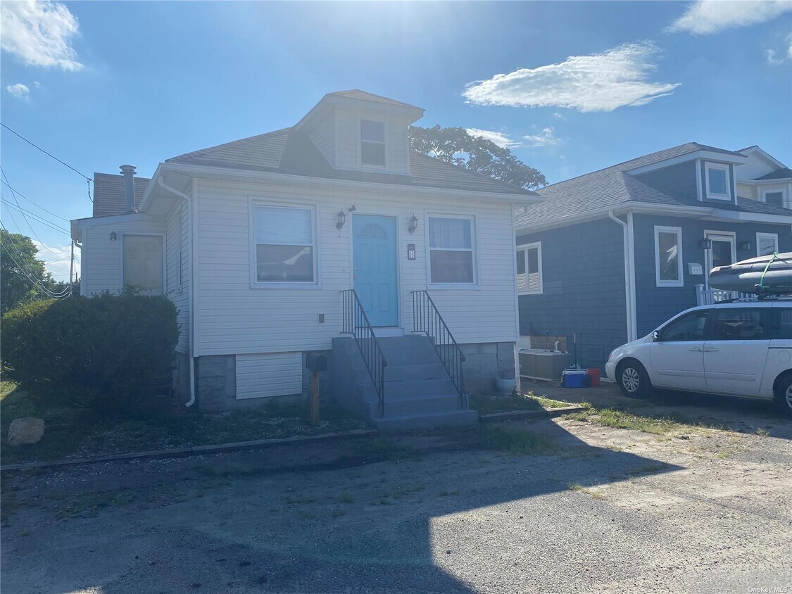 8 7th St, Bayville, NY 11709 House Rental in Bayville, NY