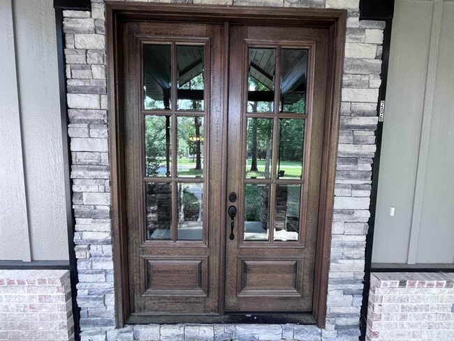 Building Photo - 206 Bridgewood Dr