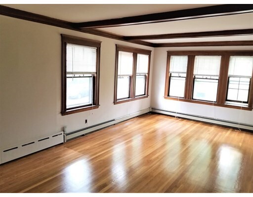 Building Photo - 14 Wildwood Ave