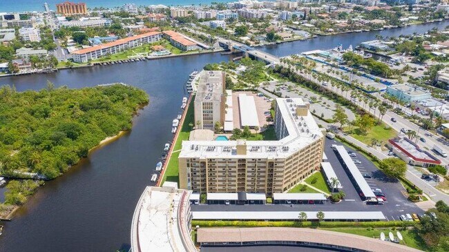 Foto del edificio - 1629 Riverview Rd