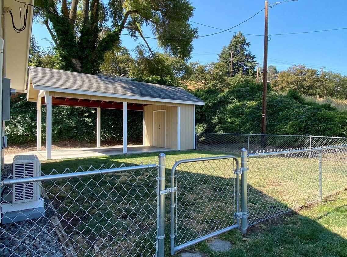 1705 I St, The Dalles, OR 97058 - House Rental in The Dalles, OR |  Apartments.com