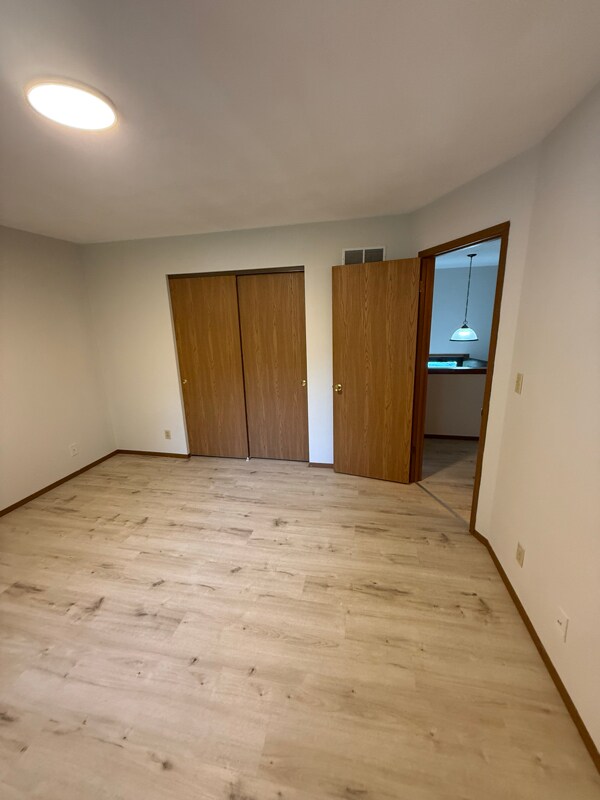 Foto del edificio - 111 N High St