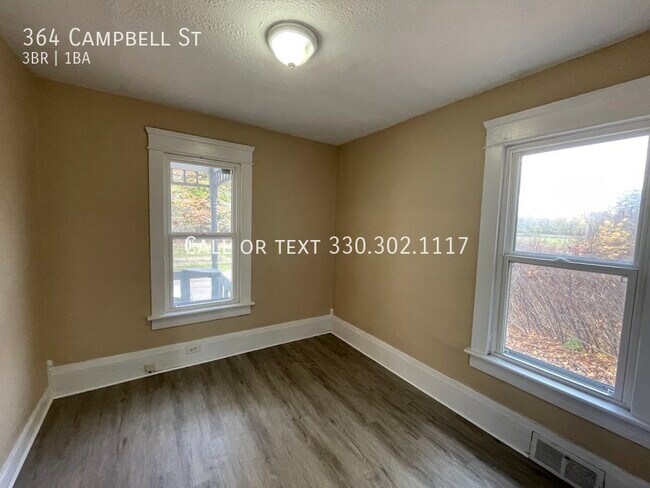 Foto del edificio - Three bedroom one bathroom home for rent