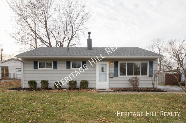 Building Photo - Updated 3 Bedroom, 1 Bath Ranch House with...