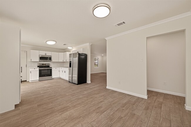 Building Photo - 25409 Pebble Dr