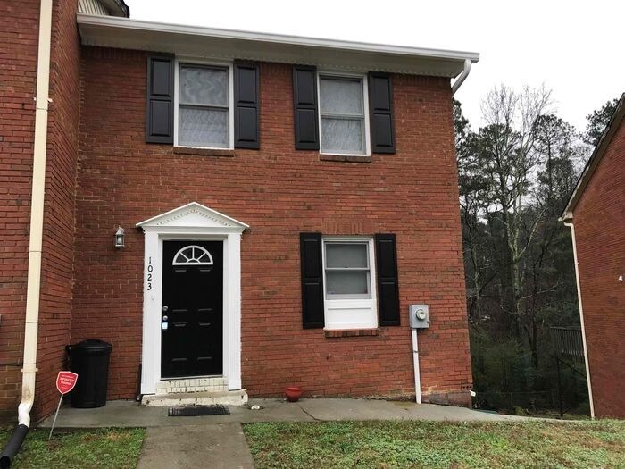 Foto principal - 1023 Park Gate Pl