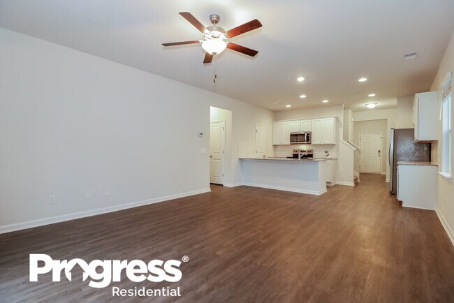 Building Photo - 108 N Trl Wy