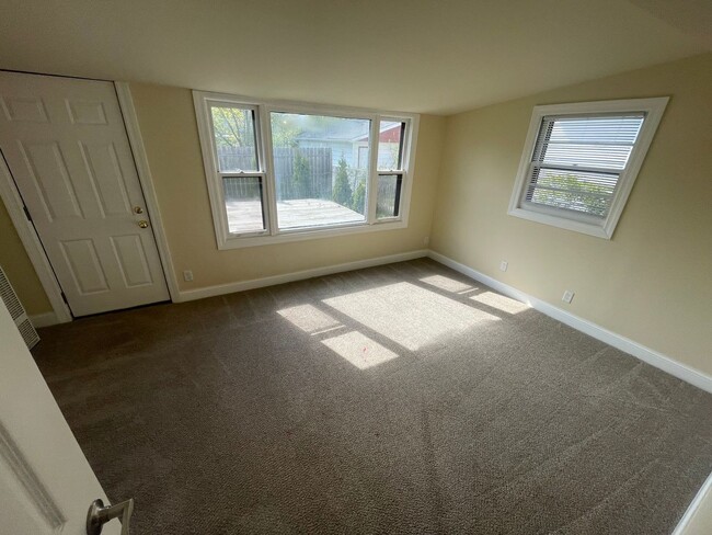 Foto del edificio - 3 Bedroom Single Family