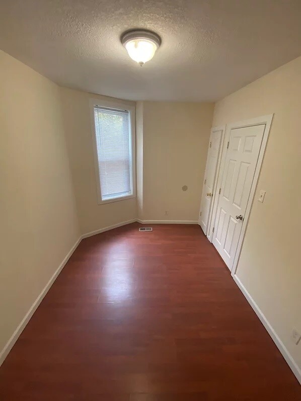 Foto del edificio - 5213 Upland St