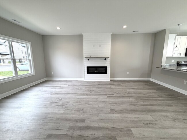 Foto del edificio - 1 Melissa Ln