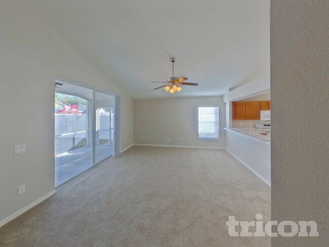 Foto del edificio - 6926 Waterbrook Ct