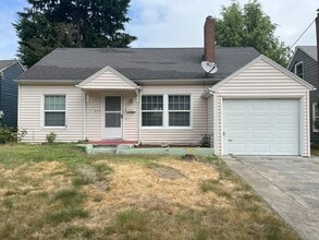 Building Photo - 2055 N Blandena St