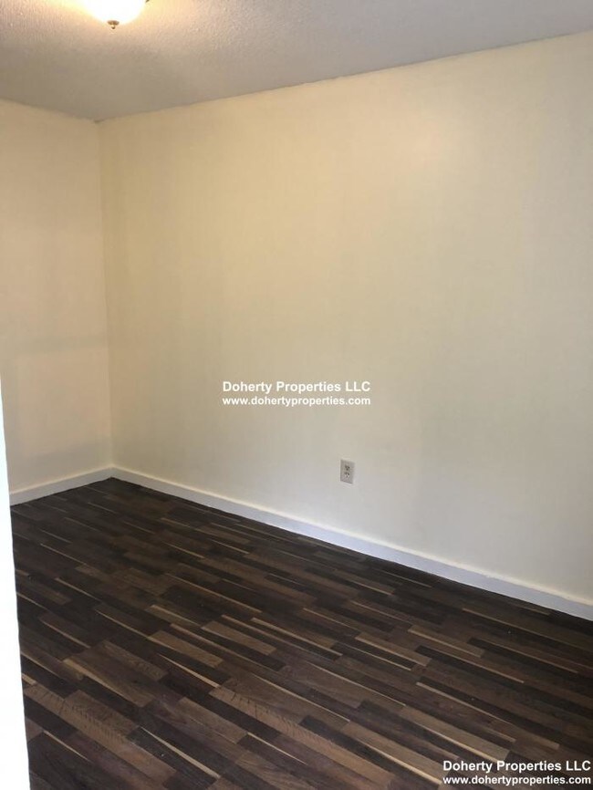 Foto del edificio - 2 bedroom in Lowell MA 01851