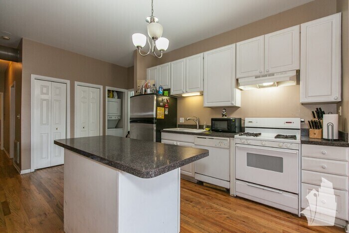 Foto principal - 1350 N Dean St