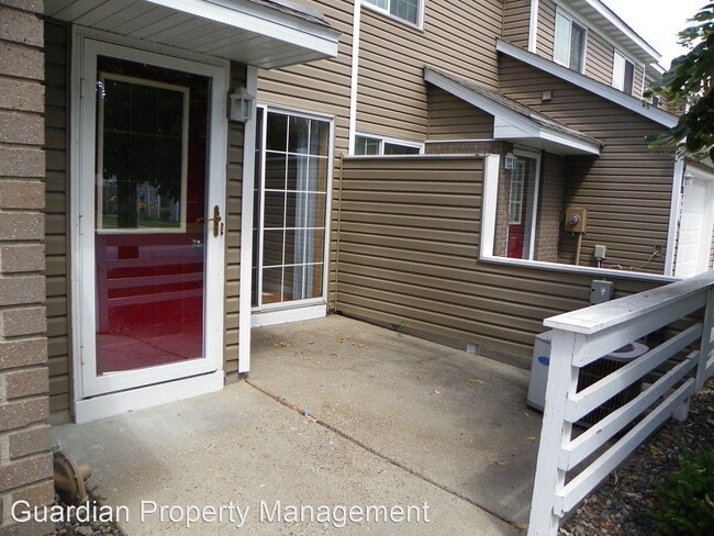Building Photo - 2 br, 1 bath House - 9978 Fillmore St NE