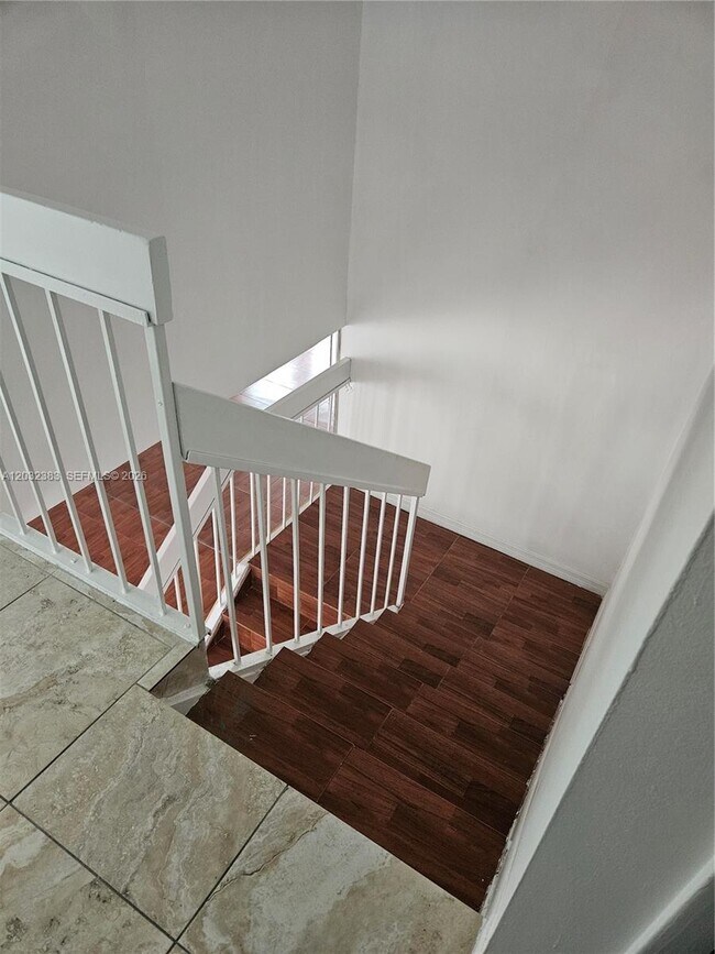 Foto del edificio - 9890 NW 80th Pl