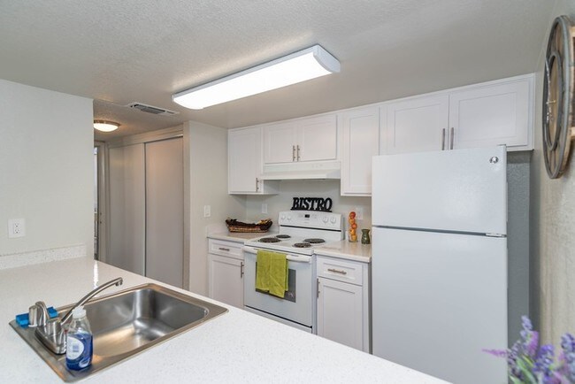Foto del edificio - 5034 Jefferson Ln
