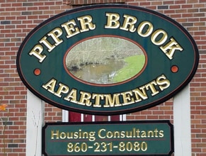 Building Photo - 121 Hillcrest Ave