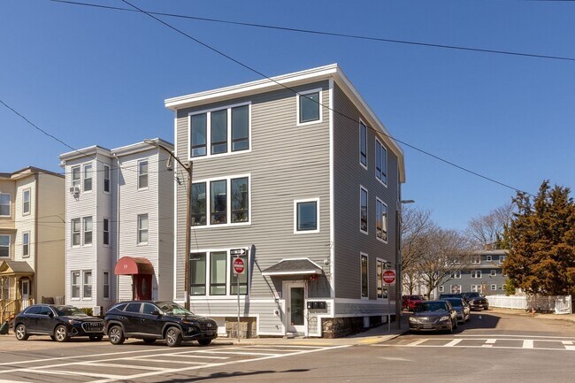 Foto del edificio - 17 Chestnut Ave