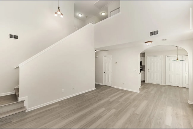 Building Photo - 14101 Arbor Ridge Dr