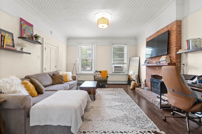 Building Photo - 14 Coles St