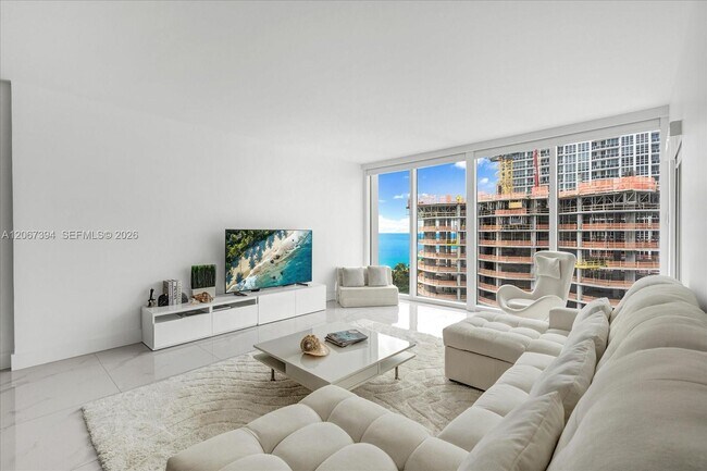 Foto del edificio - 10275 Collins Ave