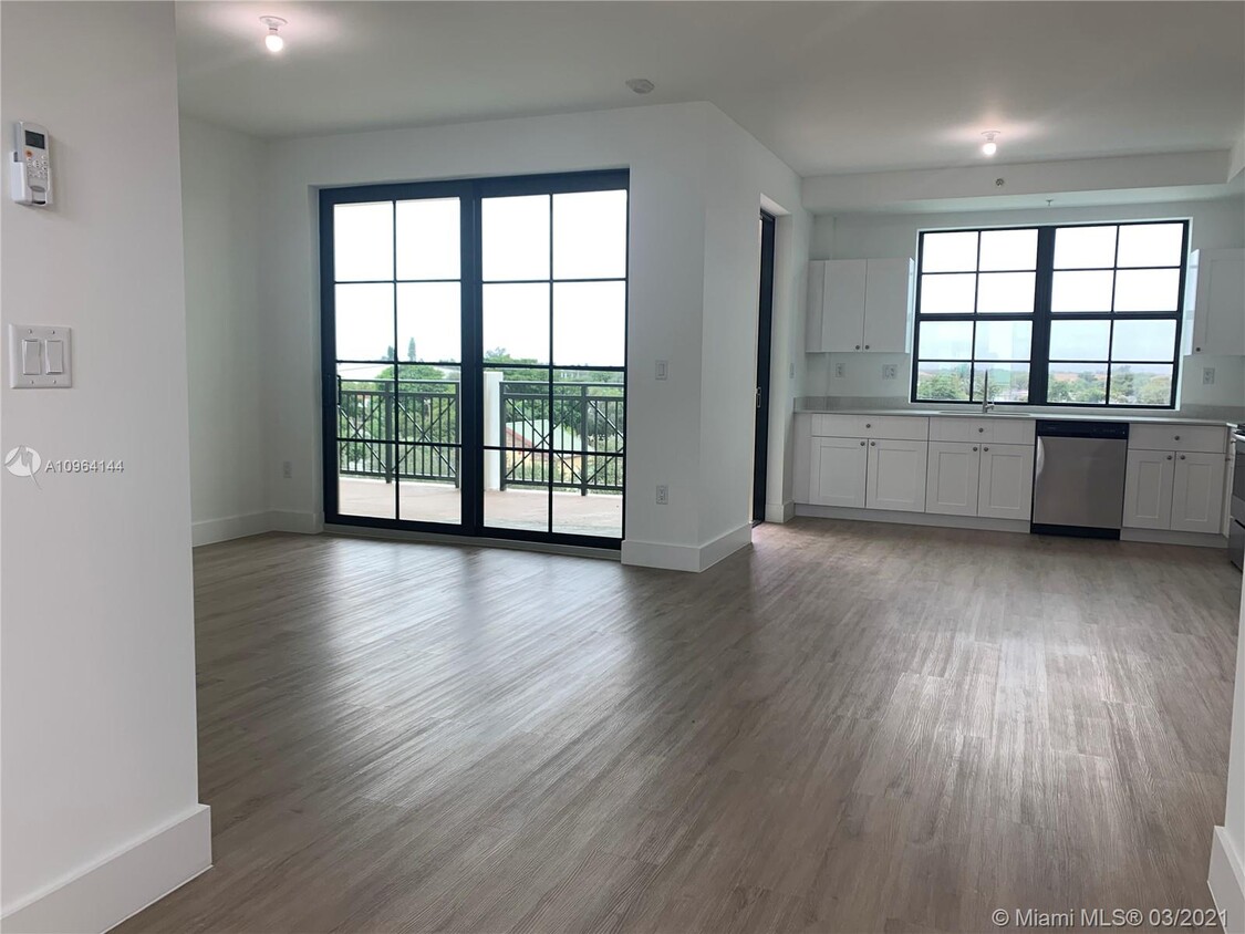 Foto principal - 4100 Davie Rd